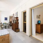 Rentandhomes Beachfront Center Marbella