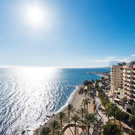 Rentandhomes Beachfront Center Daire *