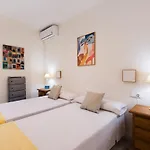 Rentandhomes Beachfront Center