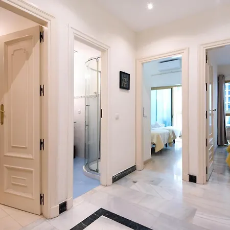 Appartement Rentandhomes Beachfront Center