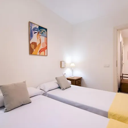 Апартаменты Rentandhomes Beachfront Center Марбелья