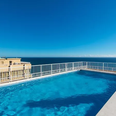 Rentandhomes Beachfront Center Apartamento Marbella