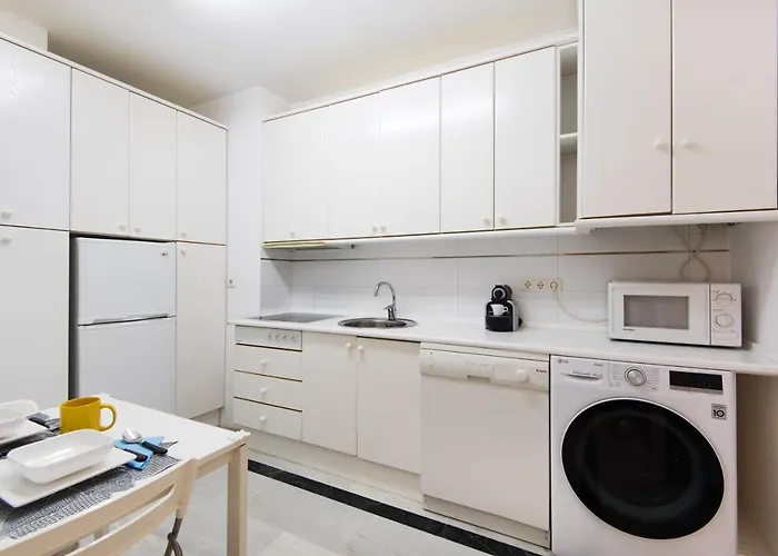Rentandhomes Beachfront Center Апартаменты Марбелья