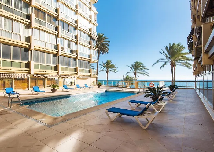 Rentandhomes Beachfront Center 아파트 *